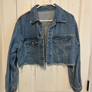 Cropped denim jacket.